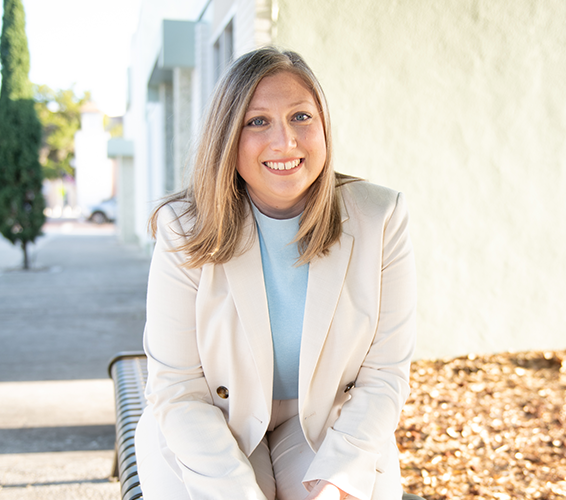 Stephanie Barber, Broker ®